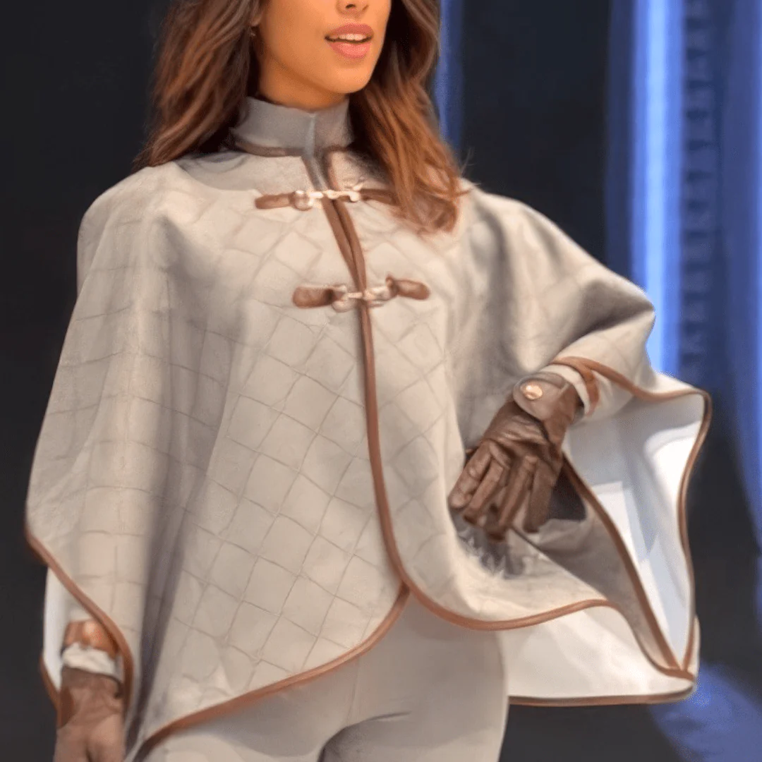 Royal Equestrian Cape Silver Frost Crown Princess - Image 4