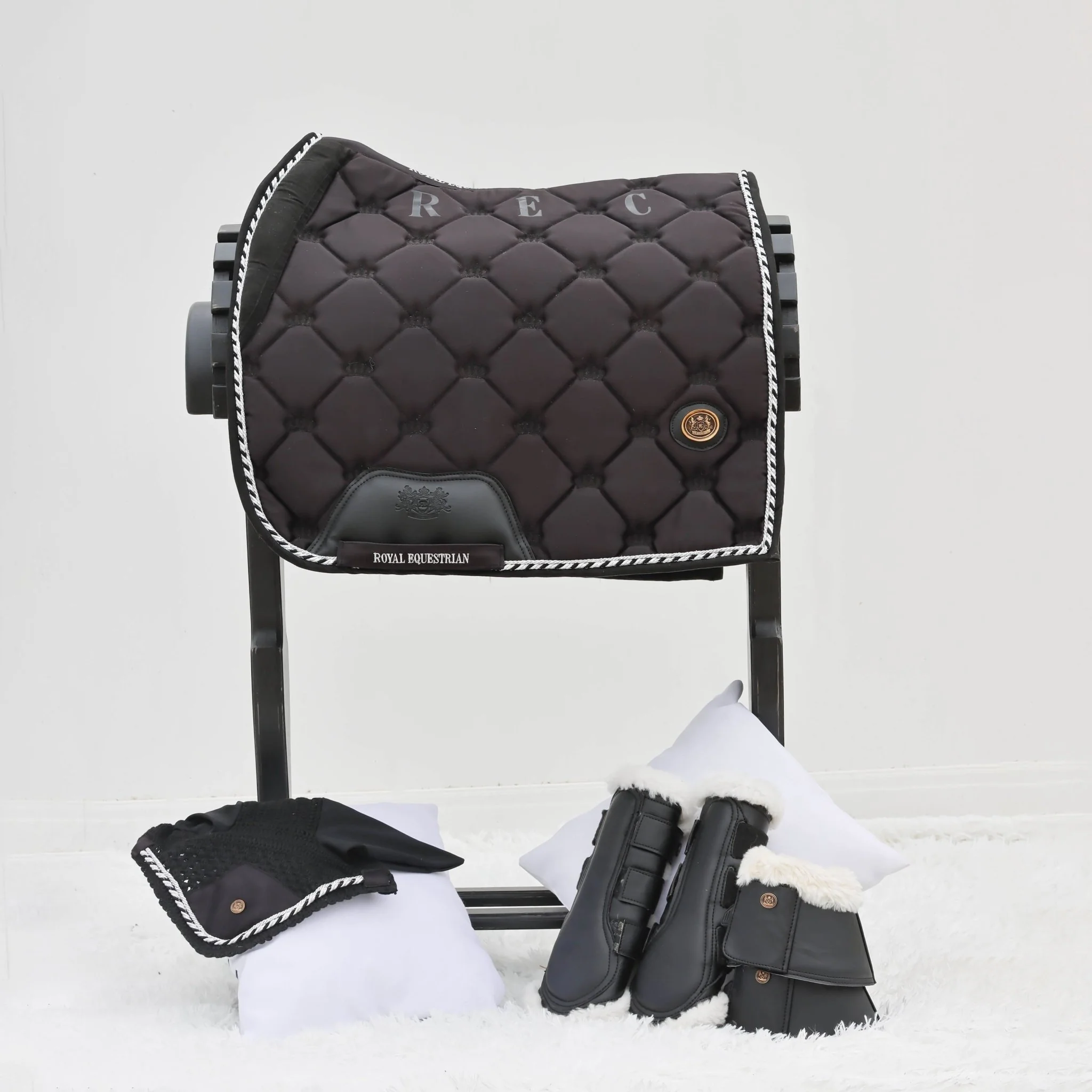 Royal Equestrian Dressage Saddle Pad Black Silver - Image 4