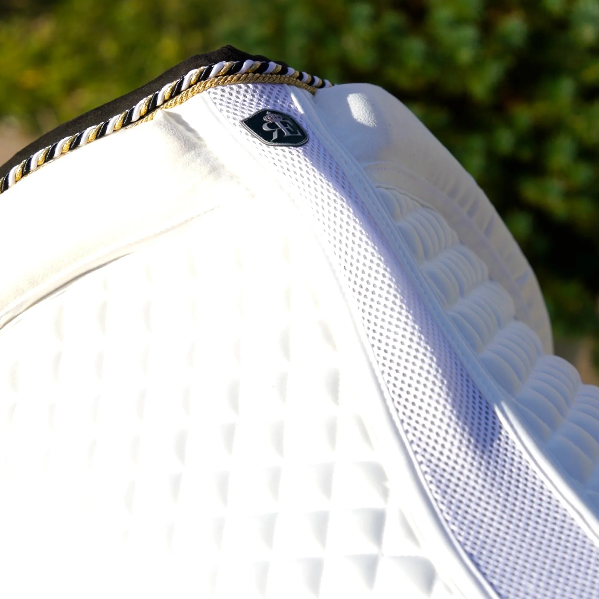 Royal Equestrian Saddle Pad Dressage Pro Cooling Mesh White Gold - Image 3
