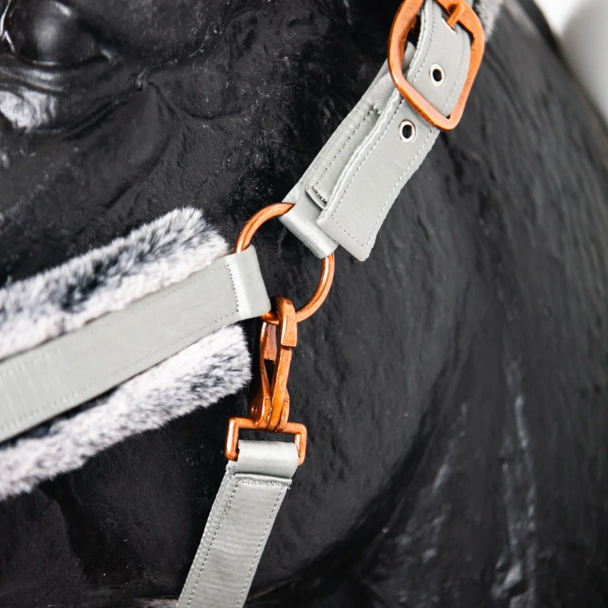Royal Equestrian Fur Halter Silver Full - Image 6