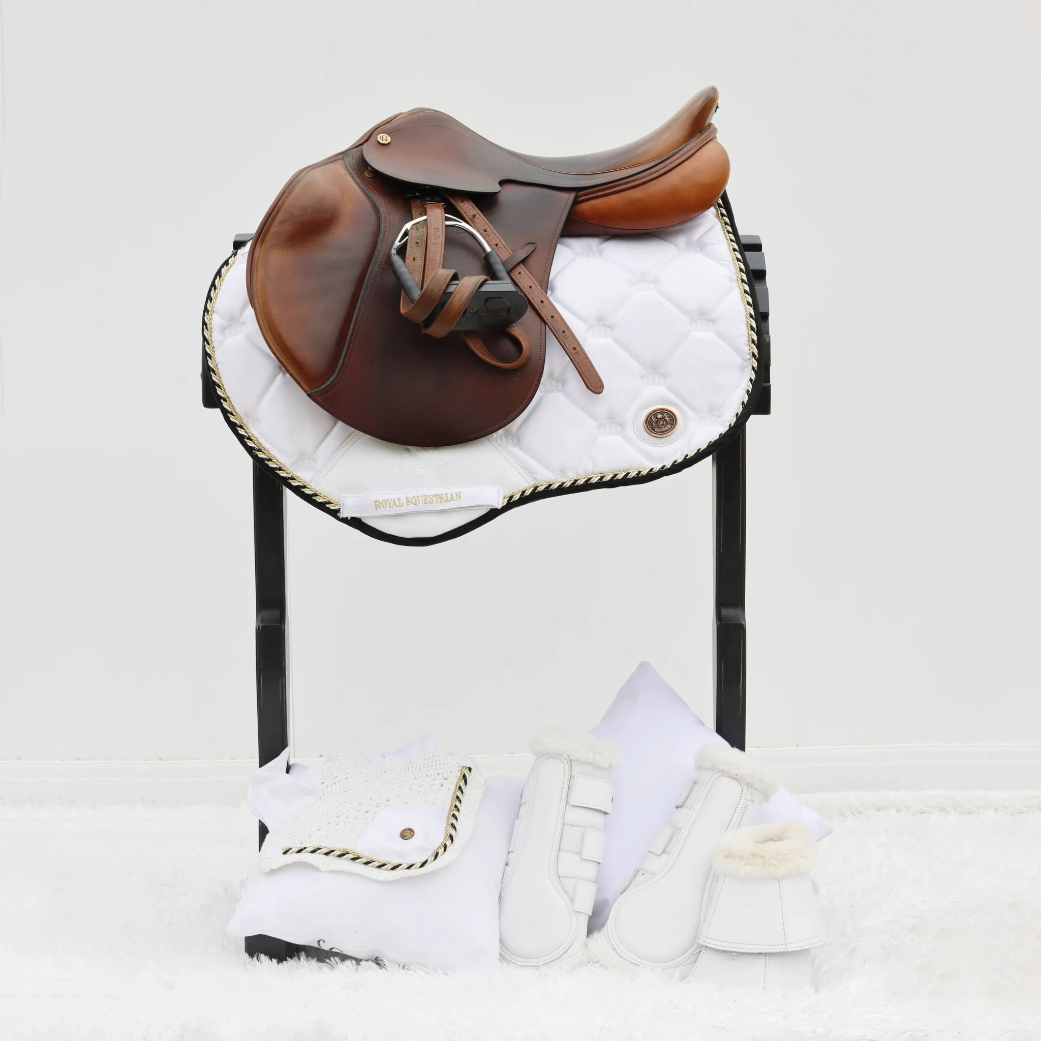 Royal Equestrian Saddle Pad Close Contact White Gold - Image 3