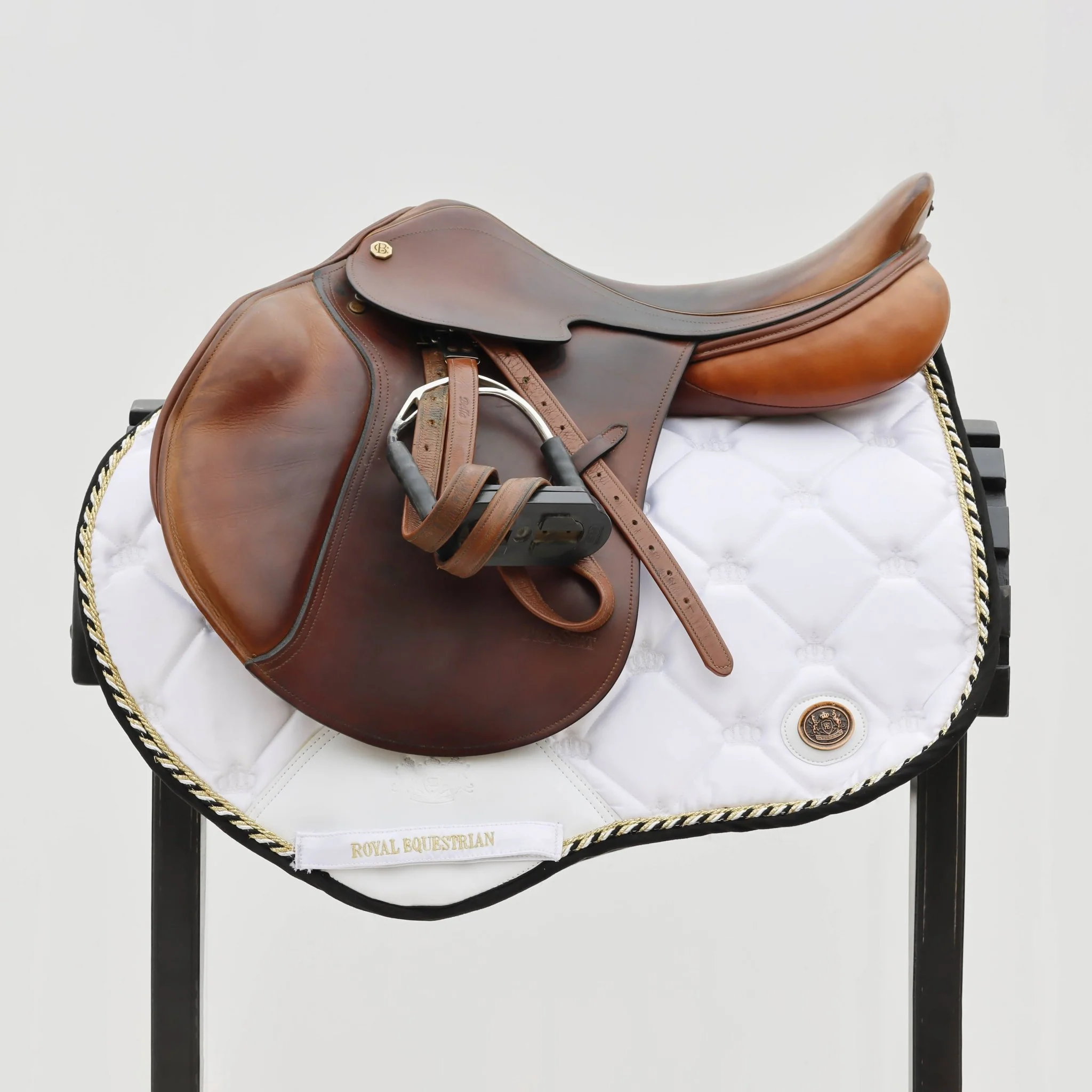 Royal Equestrian Saddle Pad Close Contact White Gold - Image 4