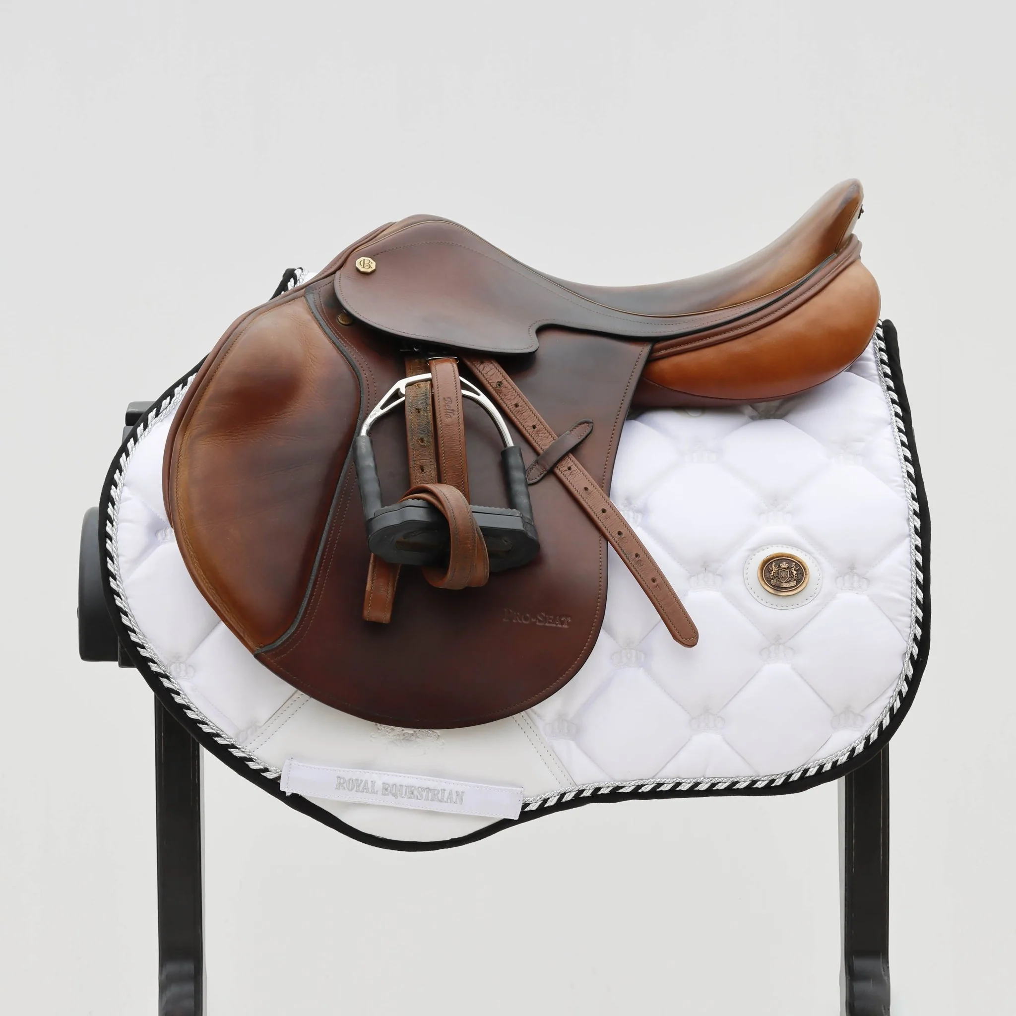 Royal Equestrian Saddle Pad Close Contact White Silver - Image 5