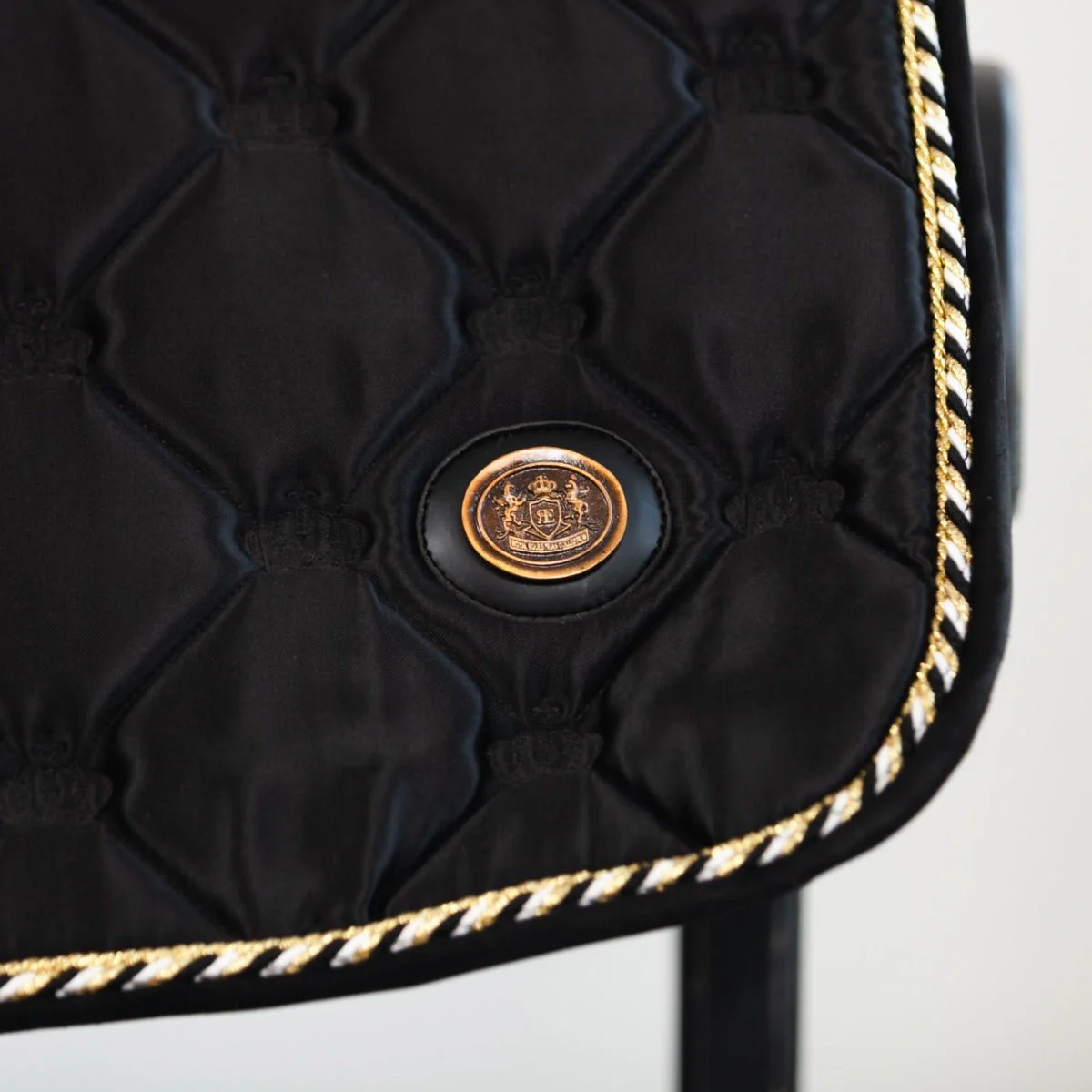 Royal Equestrian Saddle Pad Jump Black Gold - Image 4