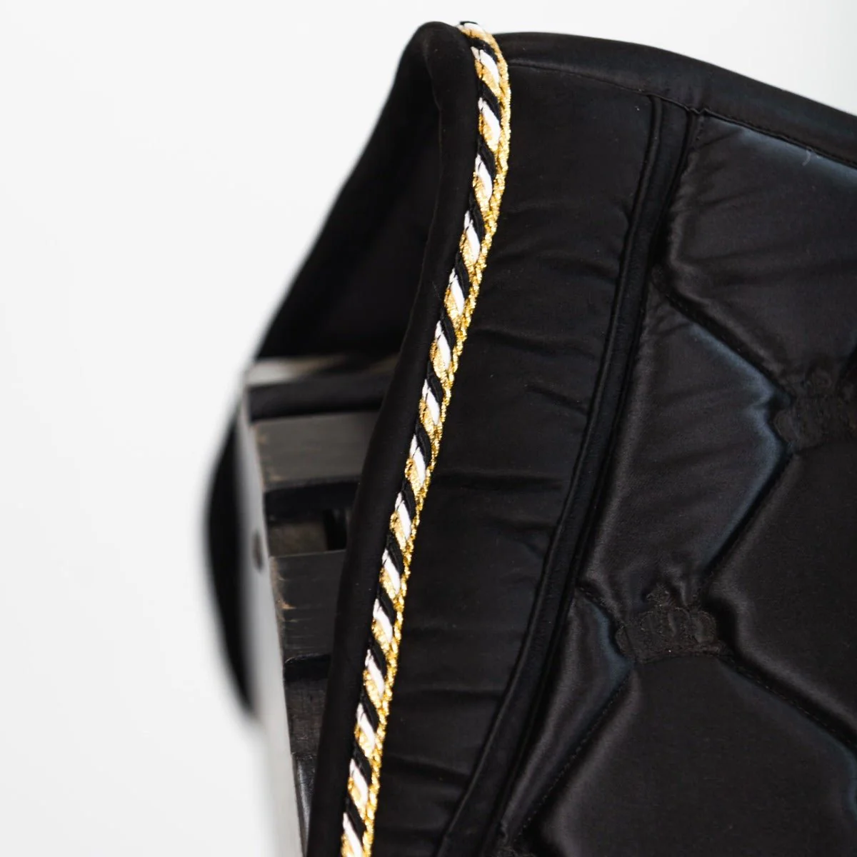 Royal Equestrian Saddle Pad Jump Black Gold - Image 5