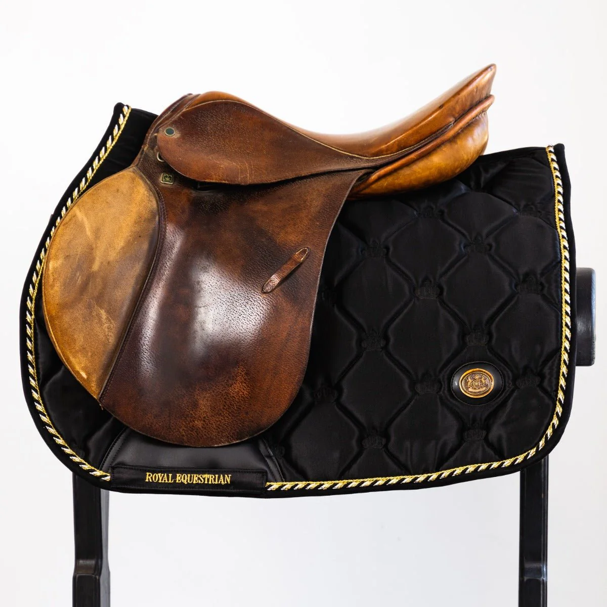 Royal Equestrian Saddle Pad Jump Black Gold - Image 6