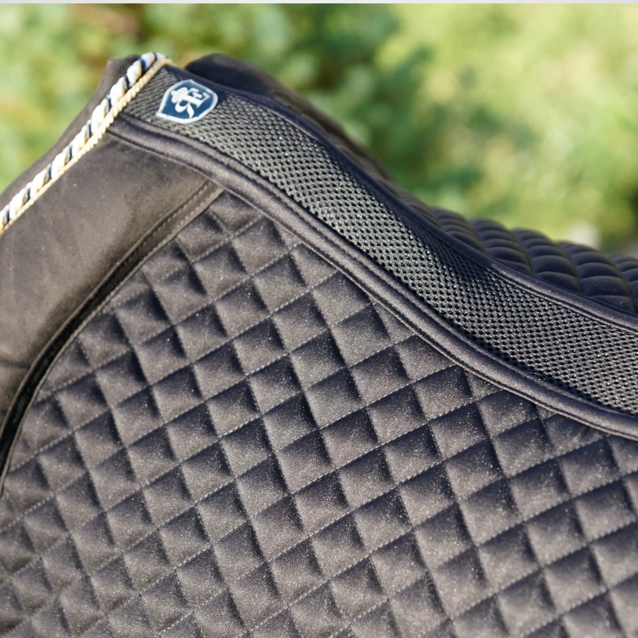 Royal Equestrian Saddle Pad Dressage Pro Cooling Mesh Black Gold - Image 3